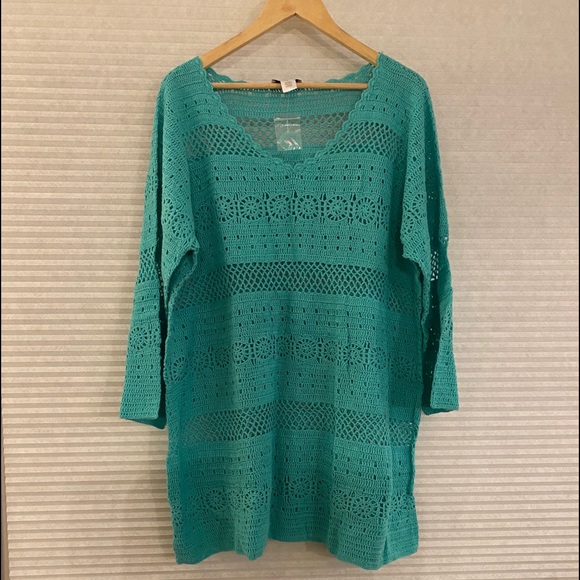 Denim&Co Sweaters - NWT Teal crocheted 3/4 sleeve tunic